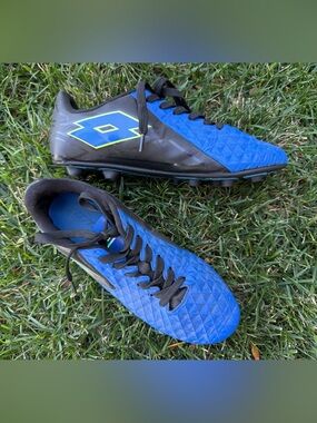 Lotto Forza Elite 2 Men's Soccer Cleats in blue size 7